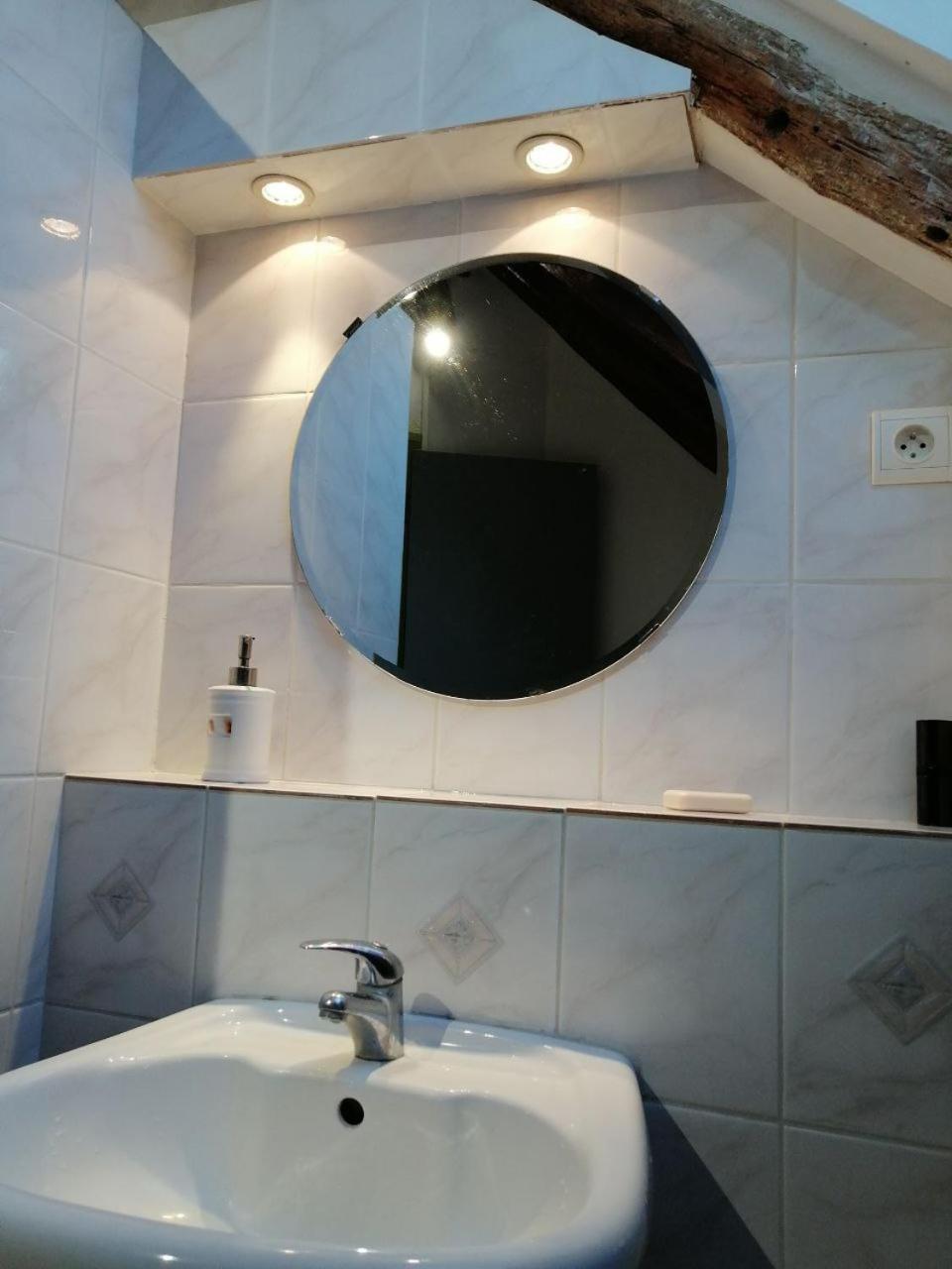 Maison De Charme Pres De Beauval Saint-Cyran-du-Jambot Kültér fotó